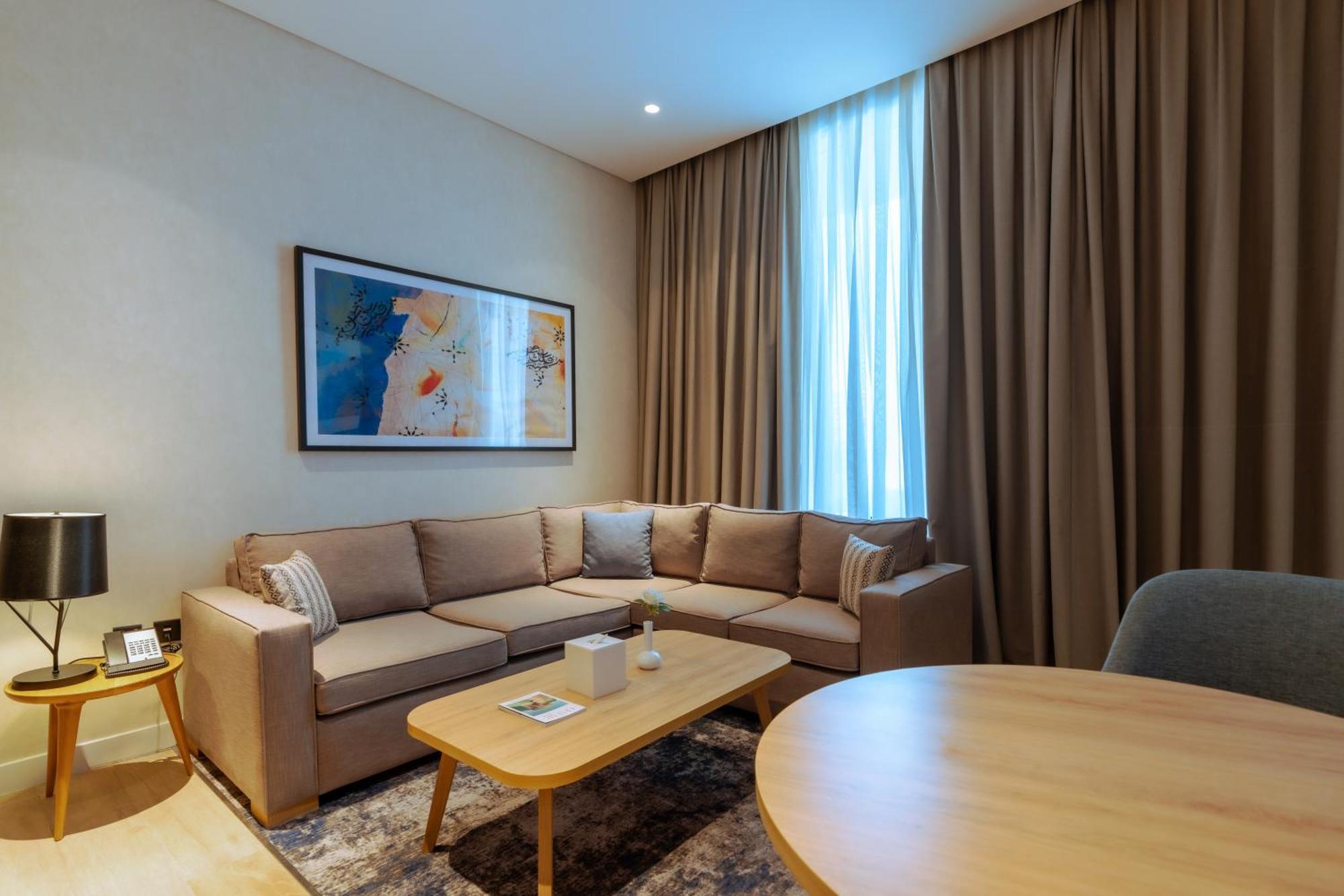 West Walk Retaj Hotel Al Rayyan Exteriör bild